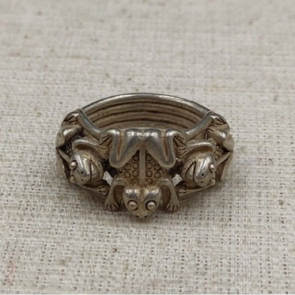 ANTIQUE Ring Silver Frog Size 10